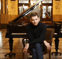 Andrey Gugnin piano 